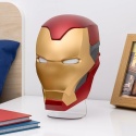 Lampka Iron Man na biurku w tel ramka i zeszysty