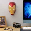 Lampka Iron Man zawieszona na Ścianie